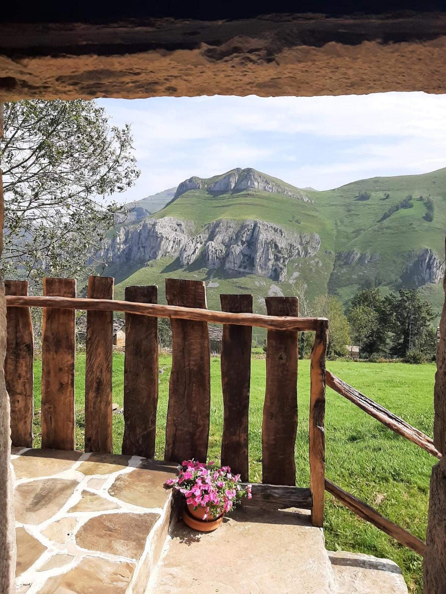 Vivienda Pasiega Lo Lucas 1920 San Roque de Ríomiera Esterno foto
